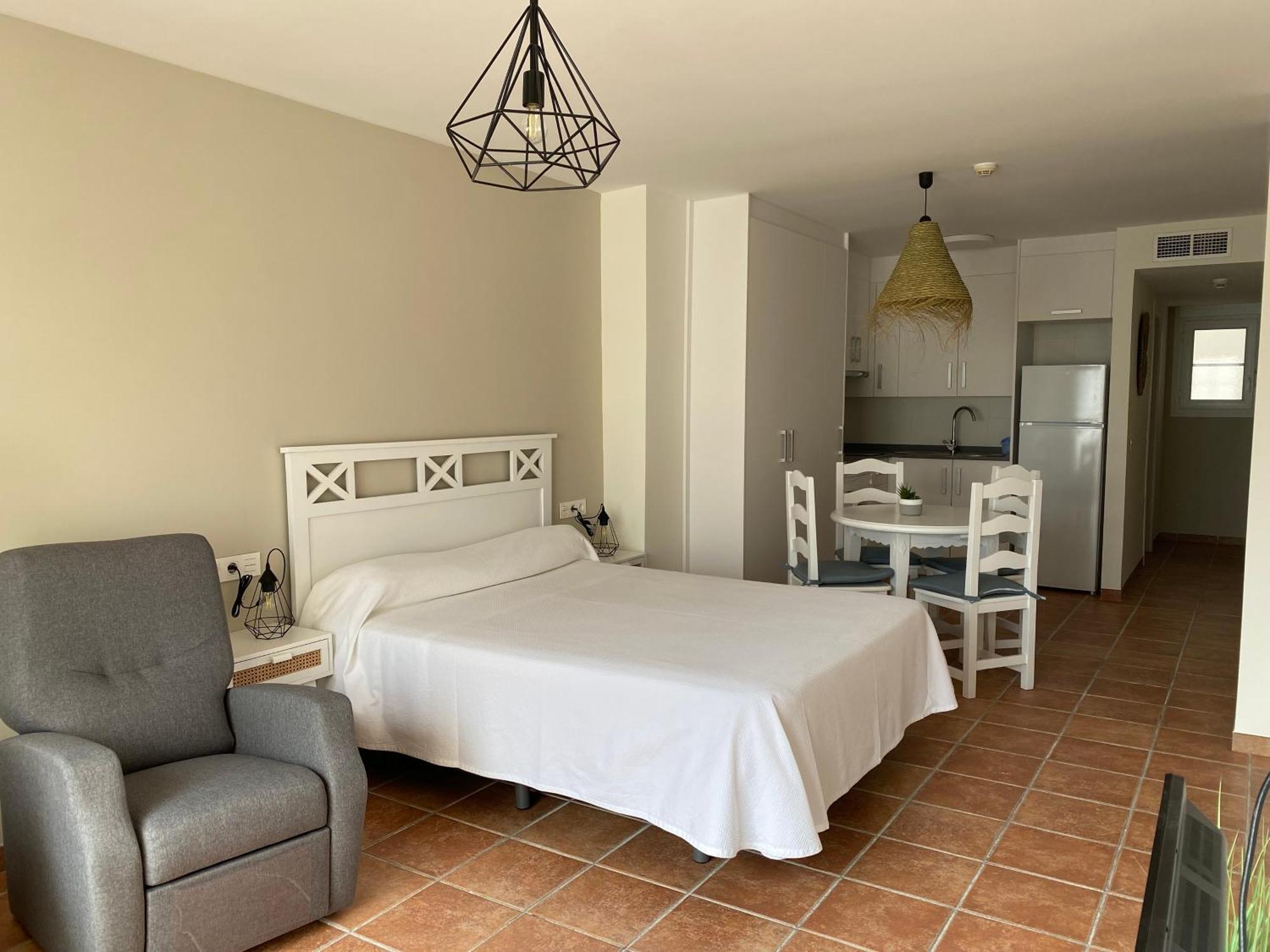 Aparthotel Vistamar 3*